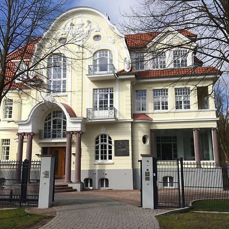 Appartements Am Kurpark Bad Pyrmont Exterior foto