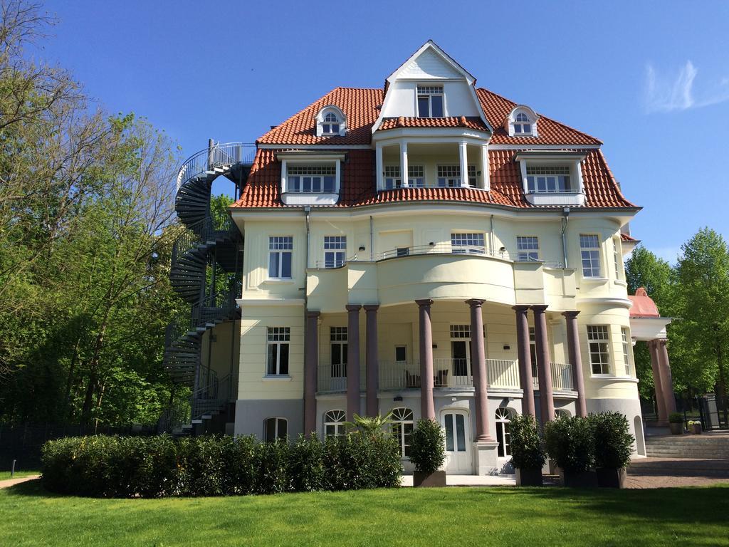 Appartements Am Kurpark Bad Pyrmont Exterior foto