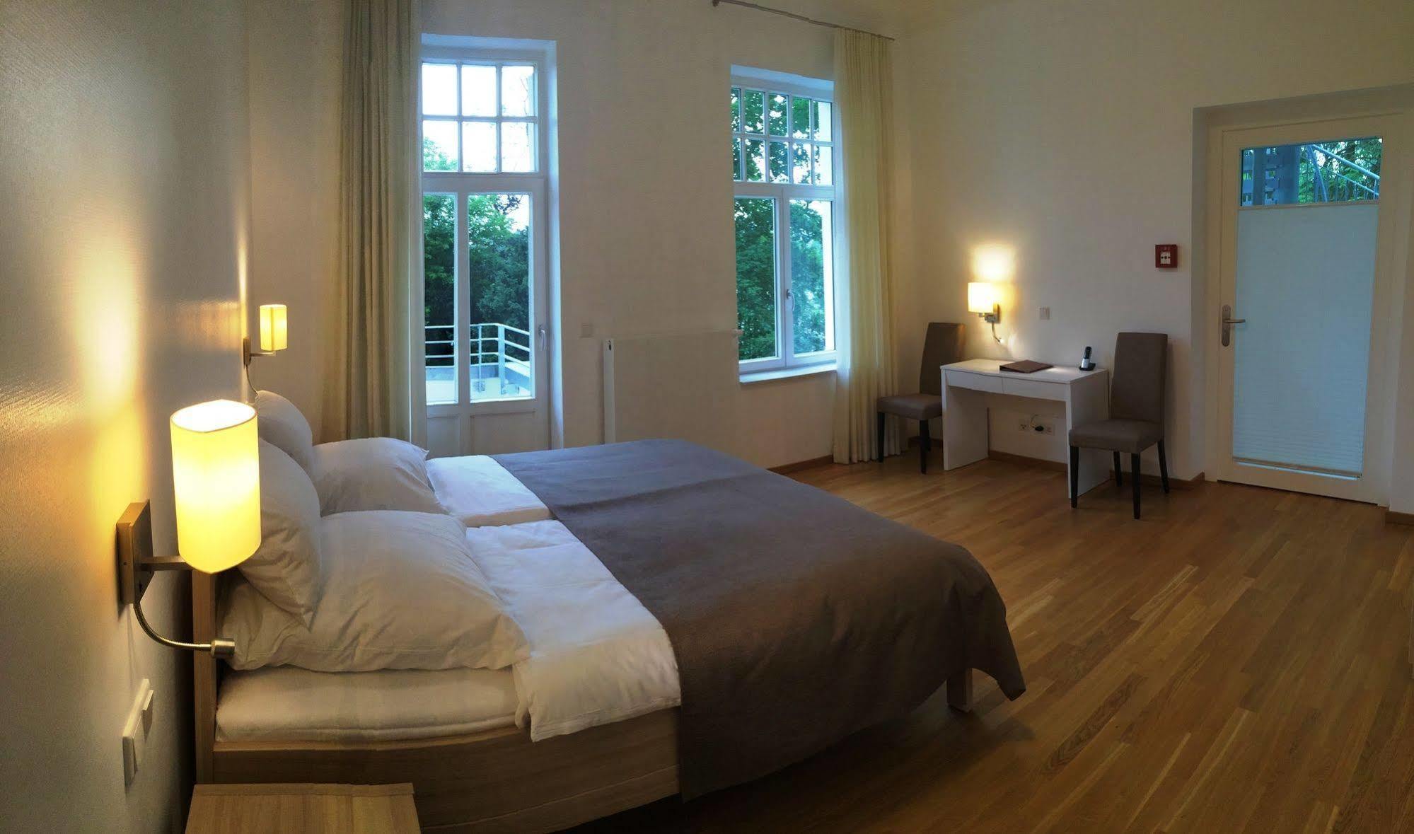 Appartements Am Kurpark Bad Pyrmont Exterior foto