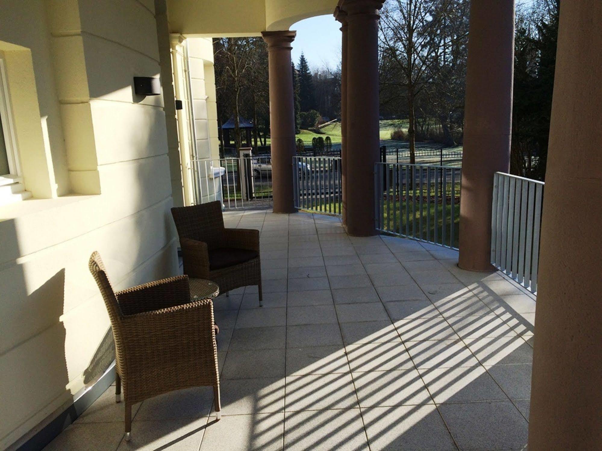 Appartements Am Kurpark Bad Pyrmont Exterior foto